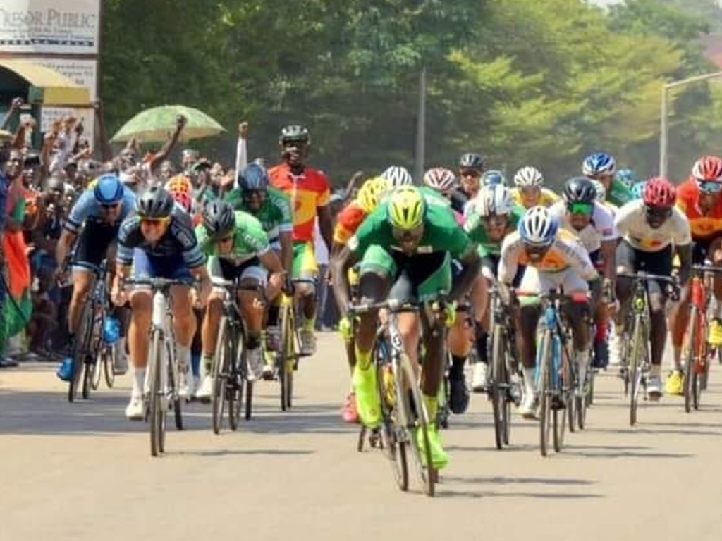 Tour du Mali 2024 : L’Etalon cycliste burkinabè Mohamadi Ilboudo a remporté mardi la première étape Bamako-Bougouni