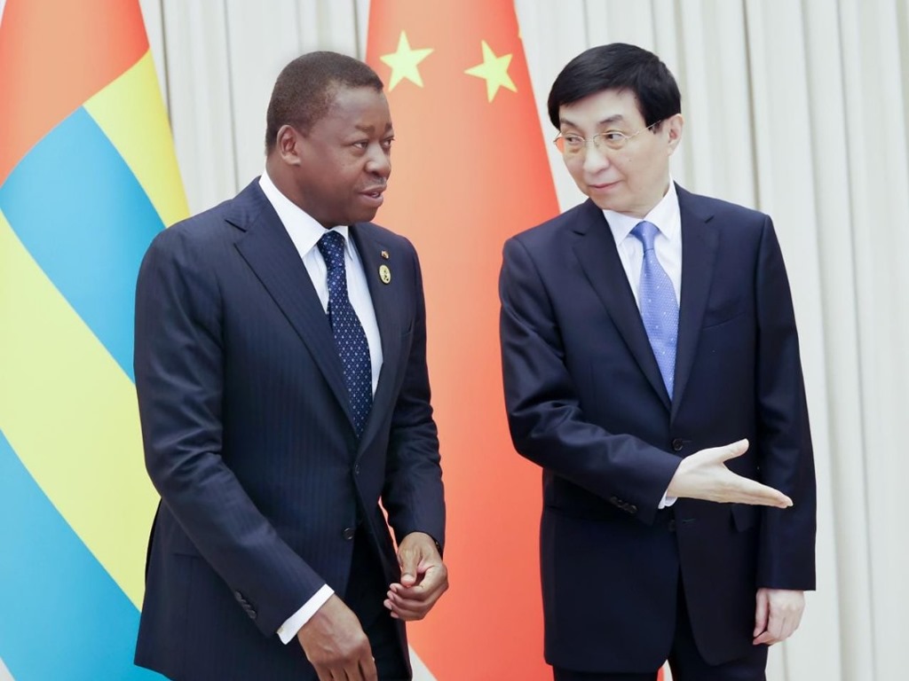 Togo/Paix, Développement & Coopération : Le Président Faure GNASSINGBE reçoit des honneurs en Chine