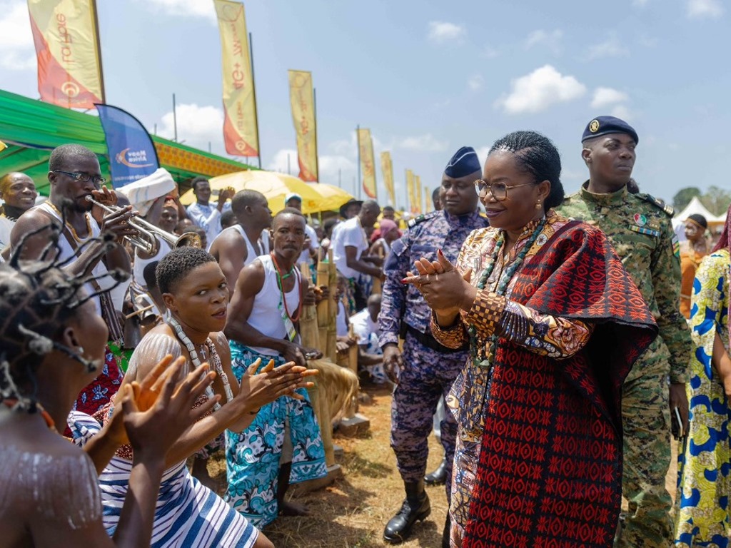 Togo/Culture : La première ministre aux côtés des filles et fils de Vo, pour l’apothéose de la fête traditionnelle Adzinukuza