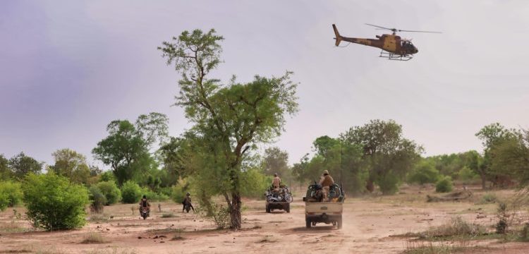 Burkina Faso : L’armée burkinabè intensifie ses offensives contre les forces du mal et récupère un important arsenal militaire